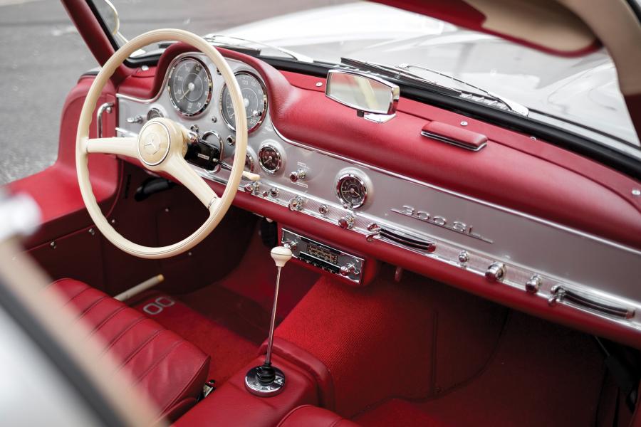 Интерьер Mercedes-Benz 300 SL Legierung 1955 года  (фото 4 из 17)